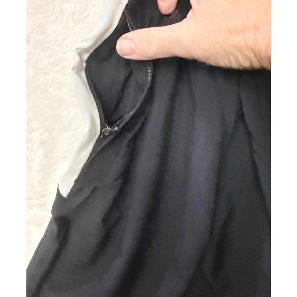 Gymshark Sport Panel 7" Shorts Black white stripe Mens M NIB zip pockets - Picture 3 of 7